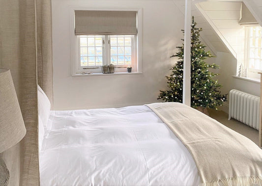 Master the perfect Christmas guest room