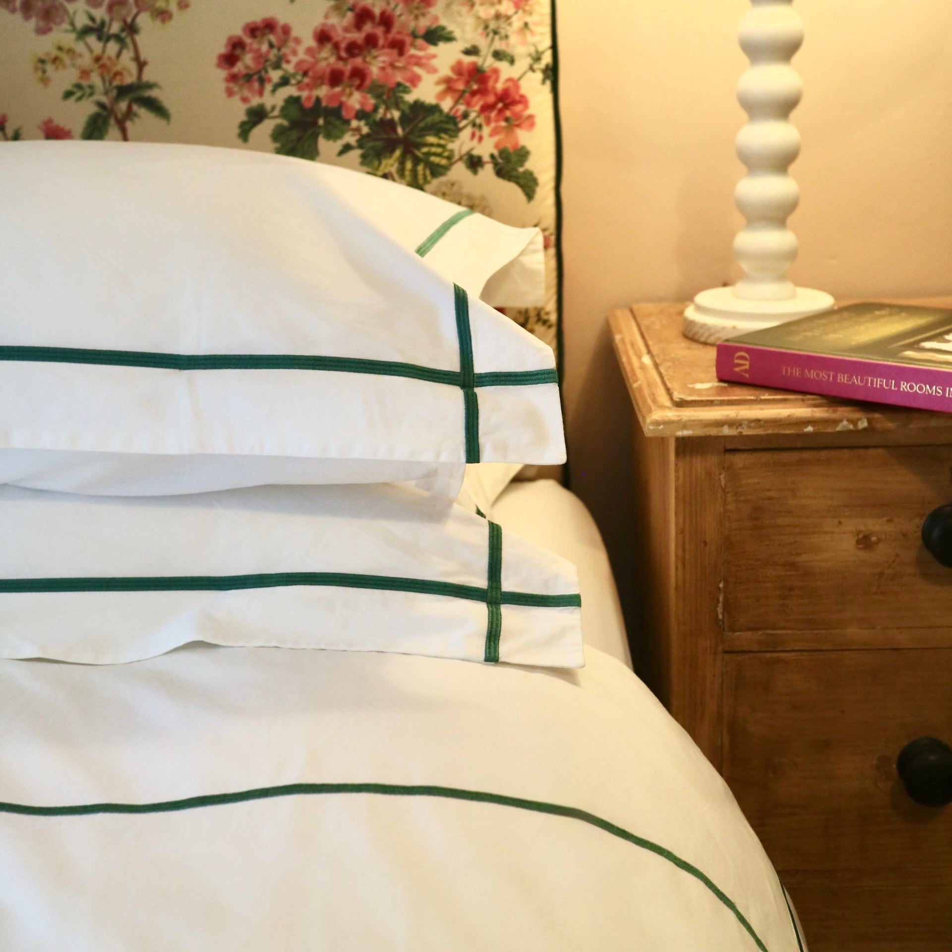 Peacock Green Cross Border 400 Thread Count Bedlinen Set