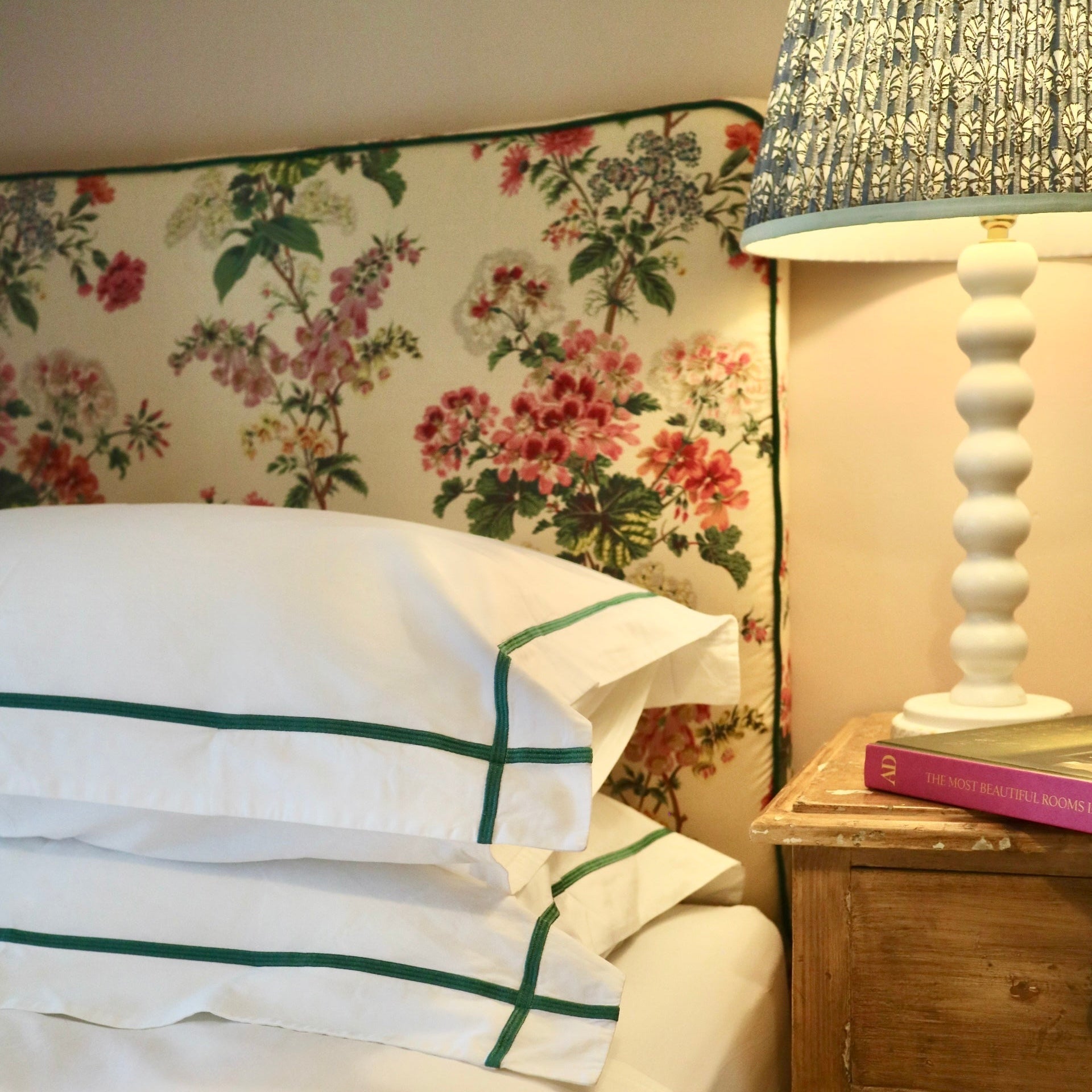 Peacock Green Cross Border 400 Thread Count Bedlinen Set
