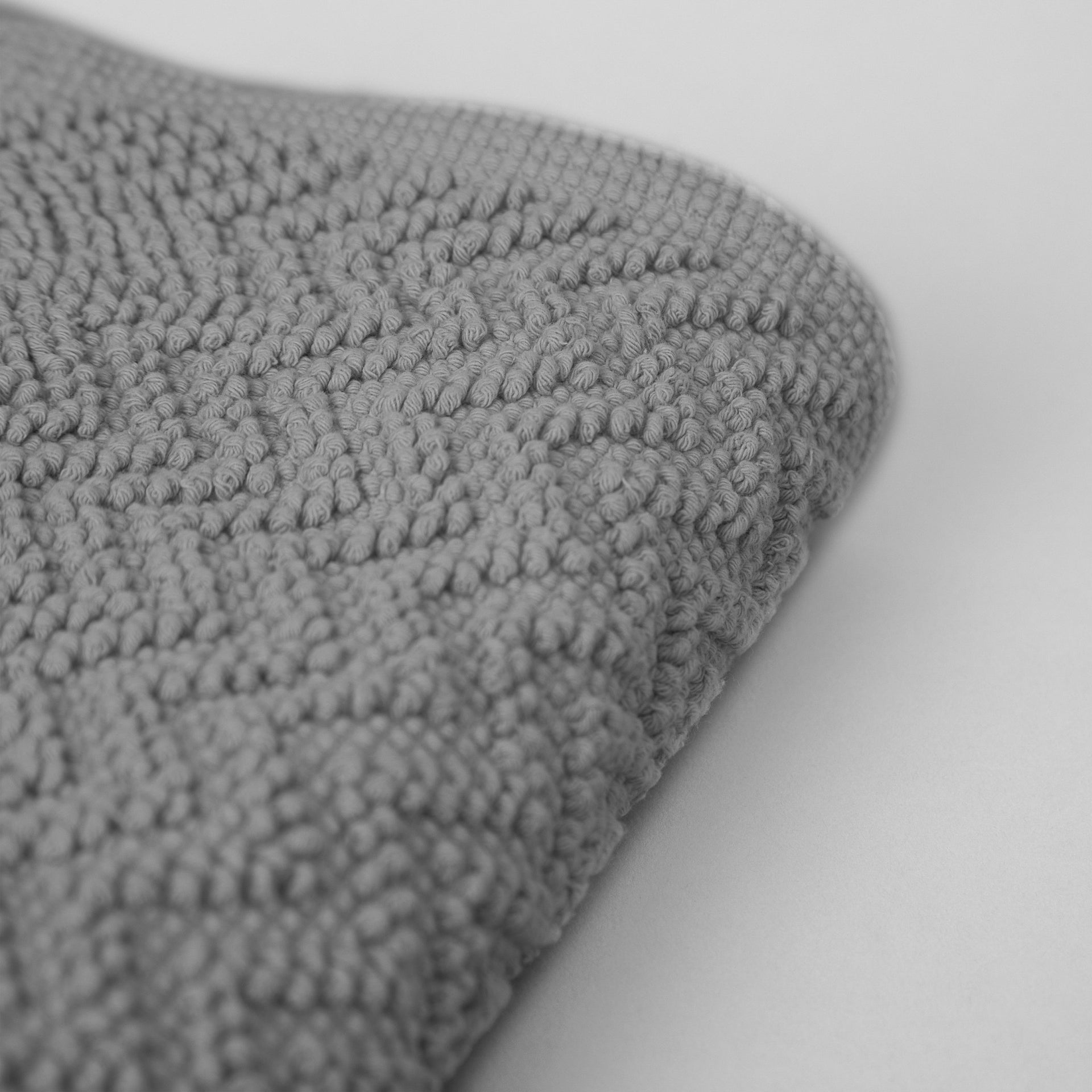 grey luxurious bath mat 